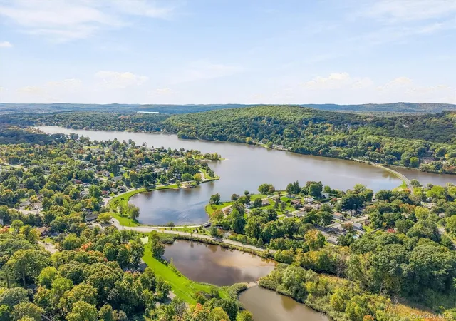 Photo 4 of Single family home for sale at 37 Woodstock Rd, Kent, NY 10512 | MLS# 1056310 | Listing updated on 2026-10-01