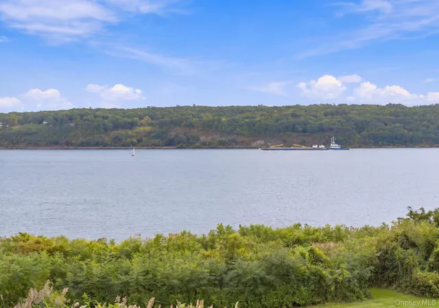 Photo 4 of Single family home for sale at 137 Riverview, Esopus, NY 12466 | MLS# 1056334 | Listing updated on 2026-10-04