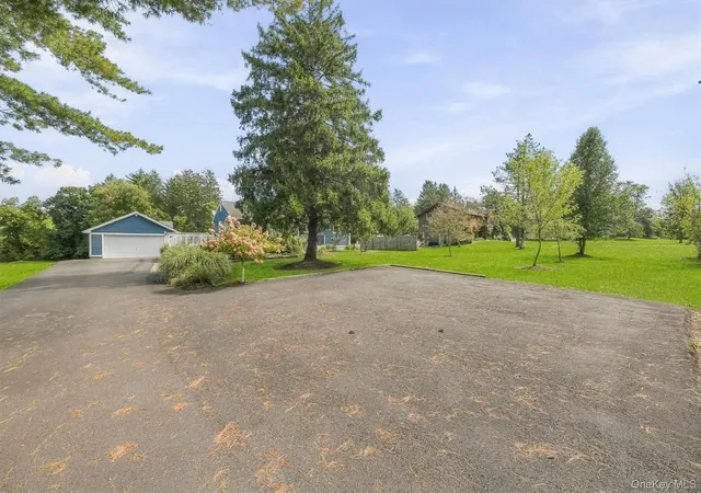 Photo 3 of Single family home for sale at 112 Lippincott Rd, Shawangunk, NY 12589 | MLS# 1056336 | Listing updated on 2026-09-30
