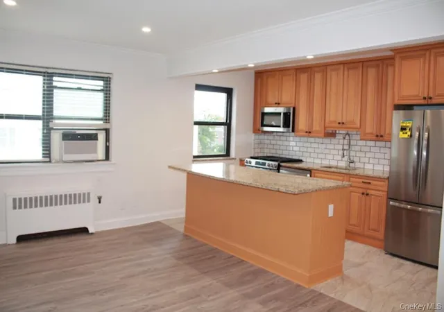 Listing Photo 1 - Condo for sale in building located at 61 White Oak, New Rochelle, NY 10801 - Unit #5H