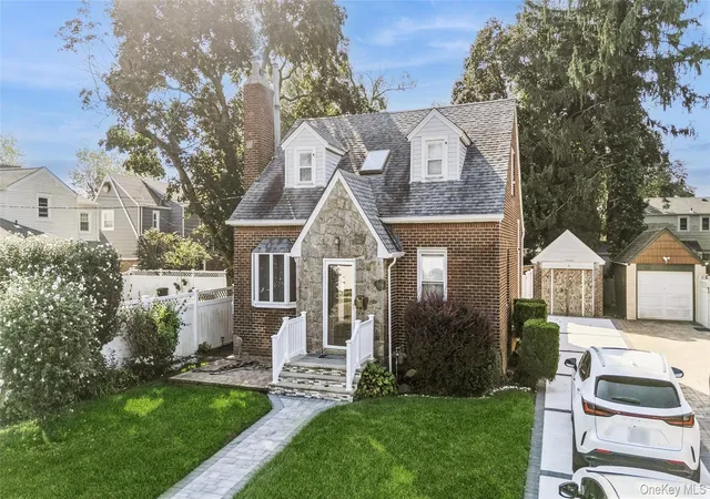 Photo 1 of Single family home for sale at 800 Wesley St, Hempstead, NY 11510 | MLS# 1056356 | Listing updated on 2026-10-06