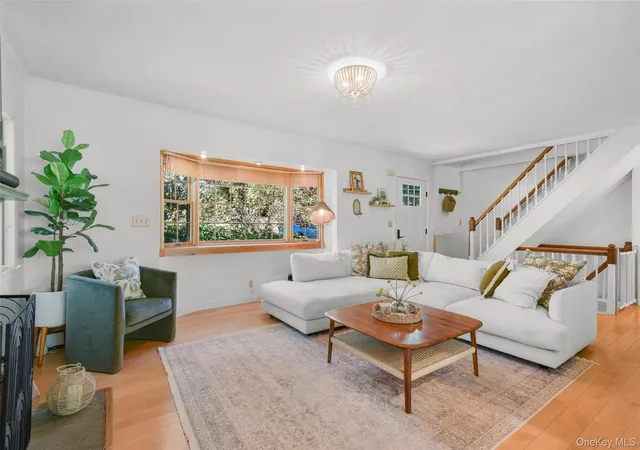 Photo 4 of Single family home for sale at 105 Havilands Ln, White Plains, NY 10605 | MLS# 1056363 | Listing updated on 2026-10-08