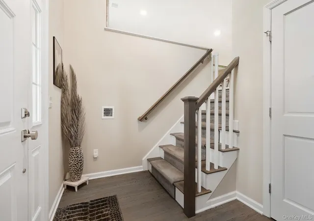 Photo 4 of Condo for sale at 8 Muscoot River Rd, Somers, NY 10598 | MLS# 1056385 | Listing updated on 2026-10-02