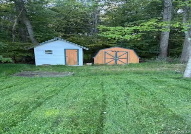 Photo 4 of Manufactured home for sale at 63 Deer Hvn Ln, Gardiner, NY 12525 | MLS# 1056386 | Listing updated on 2026-10-01