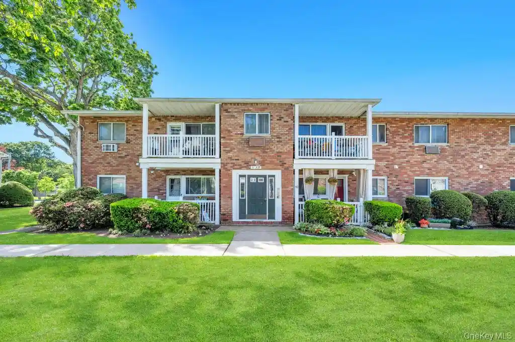 Listing Photo 1 - Condo for sale in 57 Adams Rd located at 57 Adams Rd, Islip, NY 11722 - Unit #2D