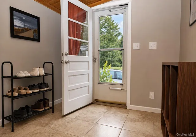 Photo 4 of Single family home for sale at 63 Orchard Hl Rd, Middletown, NY 10940 | MLS# 1056390 | Listing updated on 2026-10-01
