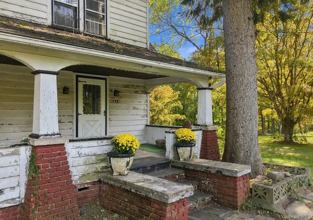 Photo 3 of Single family home for sale at 696 Springtown Rd, Rosendale, NY 12486 | MLS# 1056412 | Listing updated on 2026-10-09
