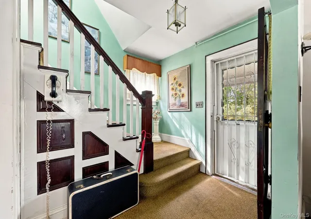 Photo 4 of Single family home for sale at 696 Springtown Rd, Rosendale, NY 12486 | MLS# 1056412 | Listing updated on 2026-10-09