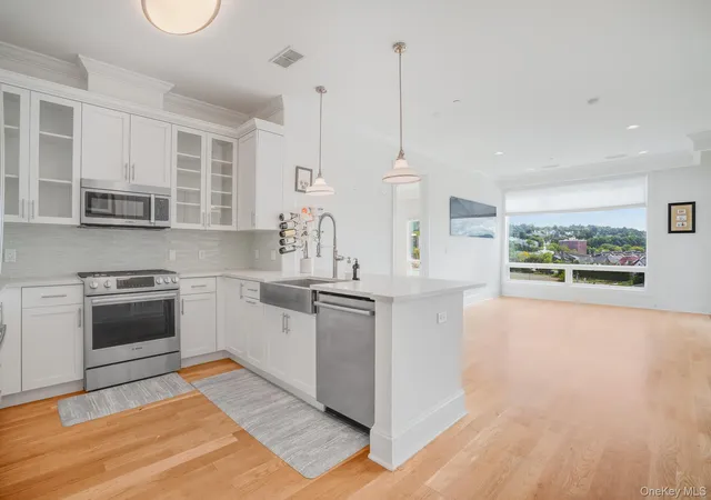 Listing Photo 3 - Condo for sale in building located at 11 River St, Mount Pleasant, NY 10591 - Unit #402