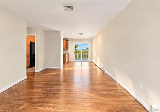 Photo 3 of Single family home for sale at 7 Meadowbrook Dr, Ossining, NY 10562 | MLS# 1056438 | Listing updated on 2026-10-22
