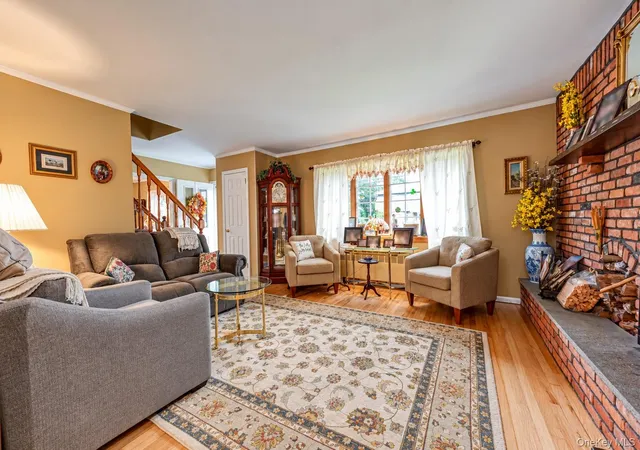 Photo 4 of Single family home for sale at 3884 Lincoln St, Hempstead, NY 11783 | MLS# 1056444 | Listing updated on 2026-10-19