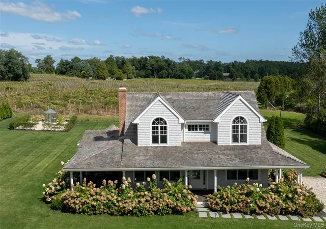 Photo 2 of Single family home for sale at 860 Hillcrest Dr, Southold, NY 11957 | MLS# 1056455 | Listing updated on 2026-10-07