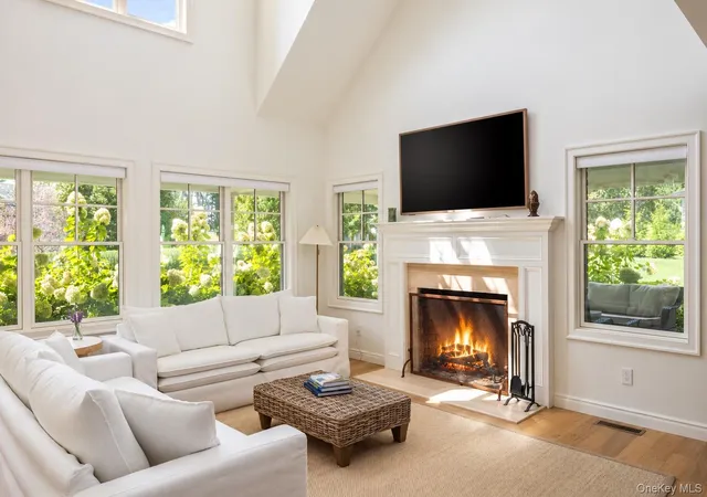 Photo 3 of Single family home for sale at 860 Hillcrest Dr, Southold, NY 11957 | MLS# 1056455 | Listing updated on 2026-10-07