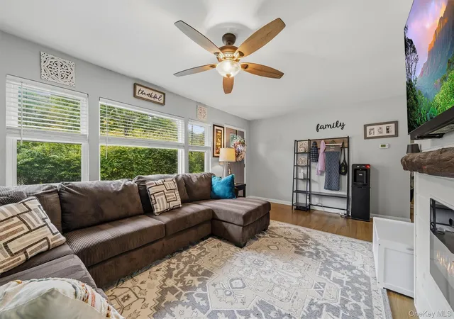 Photo 3 of Single family home for sale at 1040 Street Hwy 211 W, Mount Hope, NY 10940 | MLS# 1056459 | Listing updated on 2026-10-01
