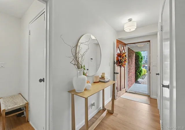 Photo 3 of Single family home for sale at 423 Bellevue Ave, Yonkers, NY 10703 | MLS# 1056463 | Listing updated on 2026-10-08