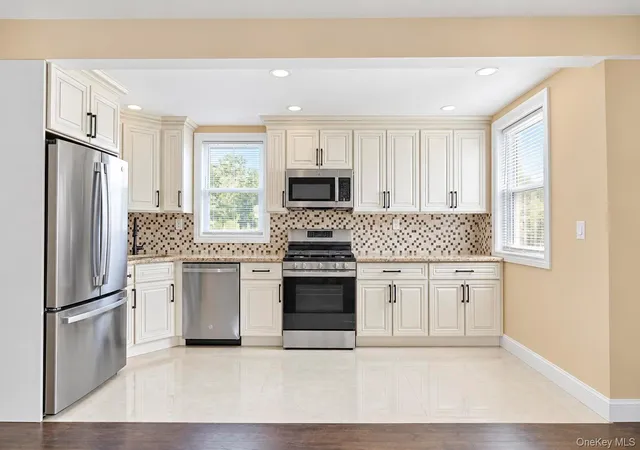 Photo 3 of Single family home for sale at 236 Plainview Rd, Oyster Bay, NY 11801 | MLS# 1056465 | Listing updated on 2026-10-07