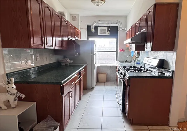 Photo 3 of House for sale at 136-05 Sanford Ave #4A, Flushing, NY 11355 | MLS# 1056479 | Listing updated on 2026-10-01