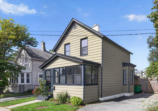 Photo 2 of Single family home for sale at 11 S Walnut St, Beacon, NY 12508 | MLS# 1056490 | Listing updated on 2026-10-06