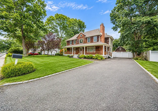 Photo 1 of Single family home for sale at 17 Mayfield Dr, Brookhaven, NY 11951 | MLS# 1056496 | Listing updated on 2026-10-06