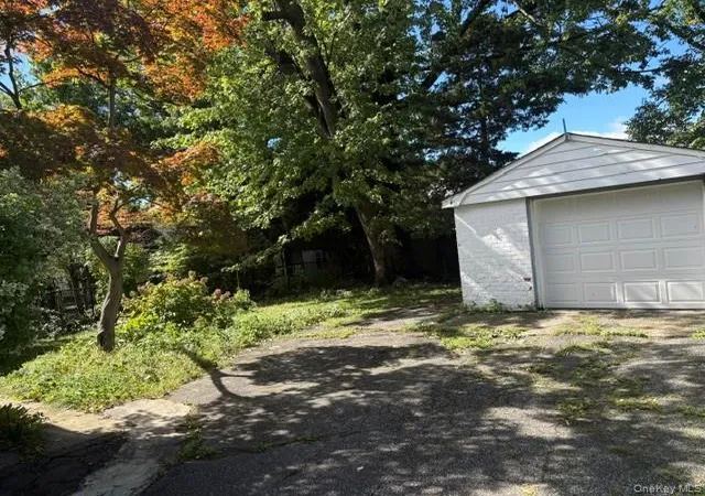 Photo 2 of Single family home for sale at 12 W End Ave, North Hempstead, NY 11023 | MLS# 1056505 | Listing updated on 2026-10-07