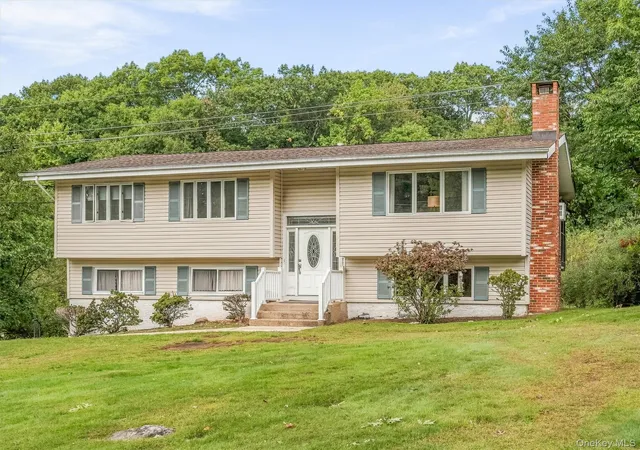 Photo 3 of Single family home for sale at 24 Dorchester Dr, Ramapo, NY 10952 | MLS# 1056530 | Listing updated on 2026-10-02