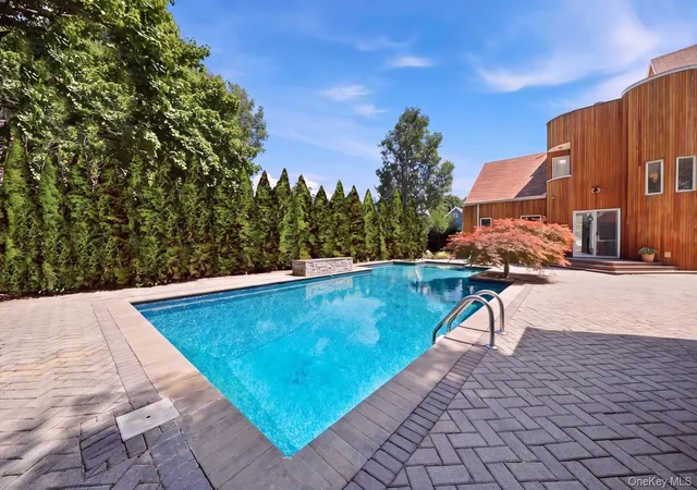 Photo 4 of Single family home for sale at 308 5th Avenue, Huntington, NY 11731 | MLS# 1056537 | Listing updated on 2026-10-01