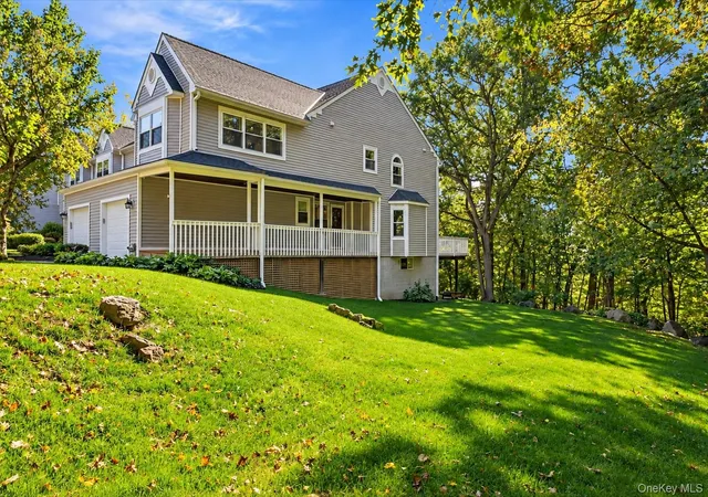 Photo 2 of Single family home for sale at 15 Guilford Cir, Lewisboro, NY 10526 | MLS# 1056582 | Listing updated on 2026-10-07