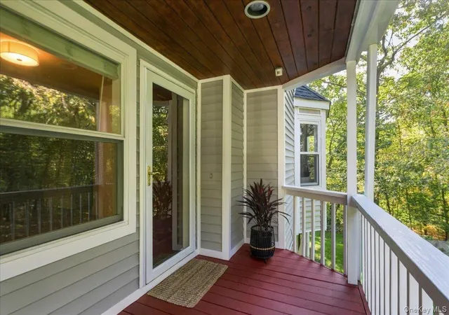 Photo 3 of Single family home for sale at 15 Guilford Cir, Lewisboro, NY 10526 | MLS# 1056582 | Listing updated on 2026-10-07