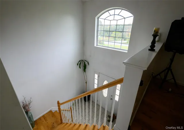 Photo 4 of Single family home for sale at 6 Beverly Rd, Middletown, NY 10940 | MLS# 1056583 | Listing updated on 2026-10-09
