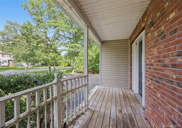 Photo 4 of Single family home for sale at 16 Jamaica Ave, Brookhaven, NY 11742 | MLS# 1056600 | Listing updated on 2026-10-01