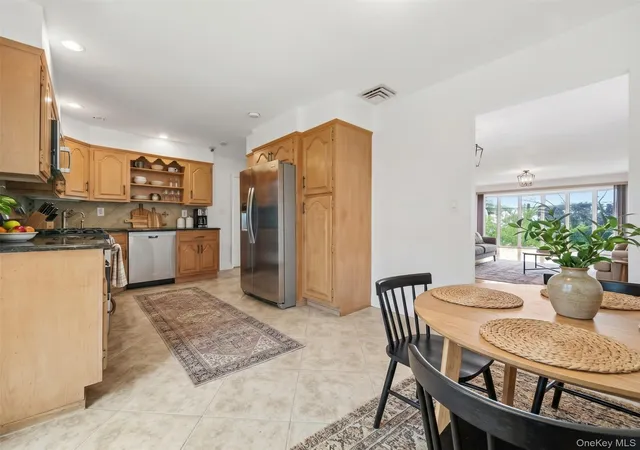 Photo 4 of Single family home for sale at 3400 Courtney Pl, Baldwin, NY 11510 | MLS# 1056612 | Listing updated on 2026-10-08