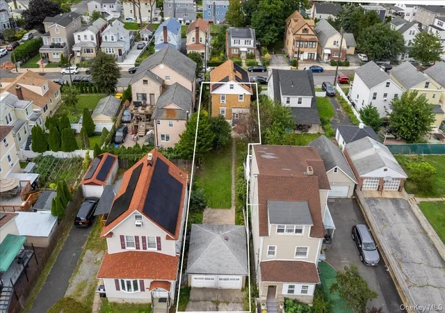 Photo 1 of Single family home for sale at 178 Winfred Ave, Yonkers, NY 10704 | MLS# 1056616 | Listing updated on 2026-10-01