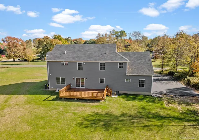 Photo 3 of Single family home for sale at 20 Valley View Ct, Montgomery, NY 12586 | MLS# 1056652 | Listing updated on 2026-10-09