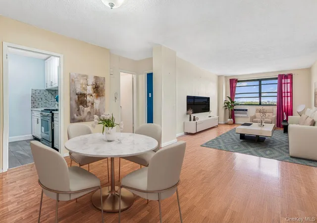 Listing Photo 4 - Condo for sale in building located at 39-60 54Th St, New York City, NY 11377 - Unit #8S