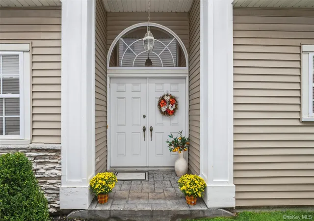 Photo 2 of Condo for sale at 77 Hamlet Dr, Islip, NY 11788 | MLS# 1056668 | Listing updated on 2026-10-01
