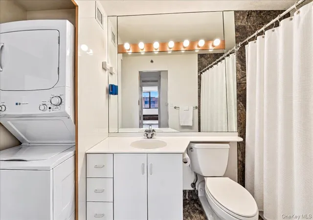 Photo 3 of Condo for sale at 4 Martine Ave #1507, White Plains, NY 10606 | MLS# 1056677 | Listing updated on 2026-10-02