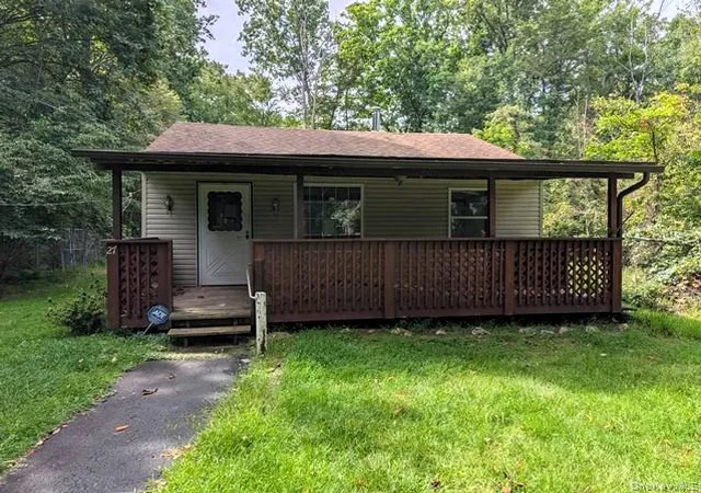 Photo 1 of Single family home for sale at 27 Poplar Rd, Mount Hope, NY 10963 | MLS# 1056681 | Listing updated on 2026-10-01