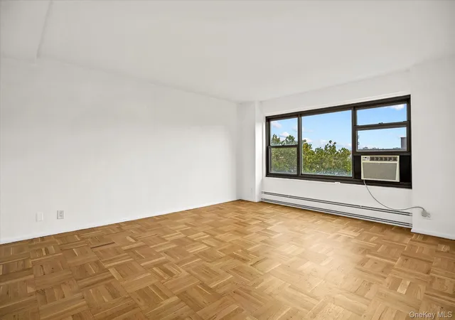 Photo 2 of Condo for sale at 33 34 Crescent St #7D, New York, NY 11106 | MLS# 1056708 | Listing updated on 2026-10-07