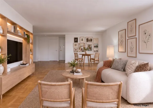 Photo 4 of House for sale at 33-34 Crescent St #7D, New York, NY 11106 | MLS# 1056708 | Listing updated on 2026-10-07