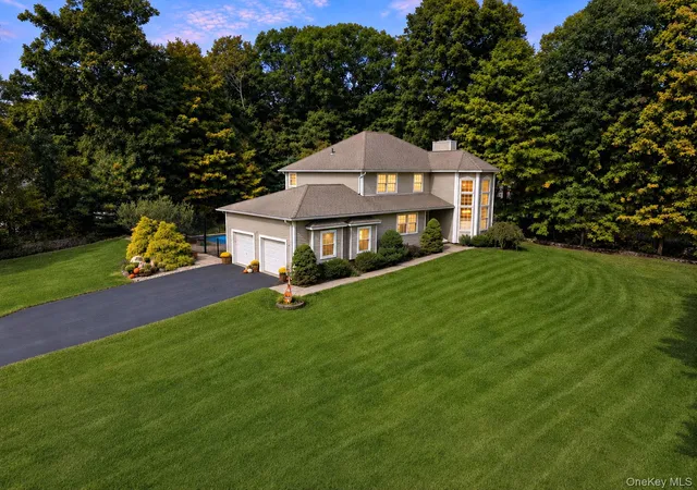 Photo 1 of Single family home for sale at 2 Wellington Ct, Wallkill, NY 12589 | MLS# 1056712 | Listing updated on 2026-10-10
