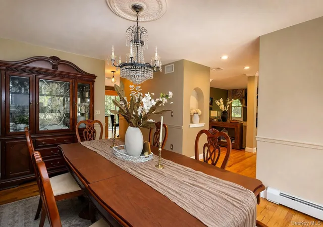 Photo 4 of Single family home for sale at 2 Wellington Ct, Wallkill, NY 12589 | MLS# 1056712 | Listing updated on 2026-10-10
