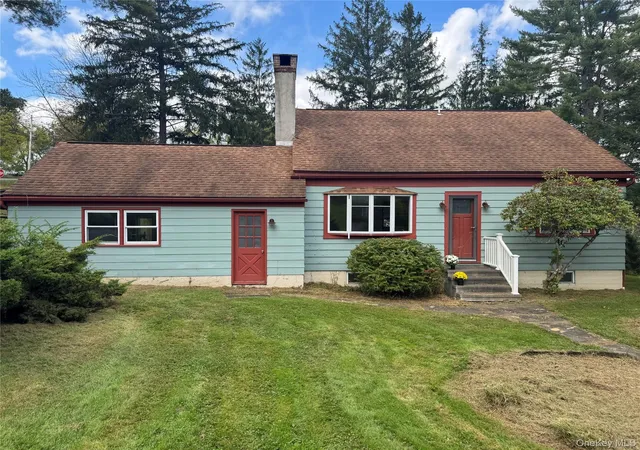 Photo 3 of Single family home for sale at 2 Hickory Ln #RD19, Tusten, NY 12764 | MLS# 1056715 | Listing updated on 2026-10-05