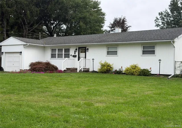 Photo 1 of Single family home for sale at 33 Jarvin Rd, Brookhaven, NY 11776 | MLS# 1056723 | Listing updated on 2026-10-13