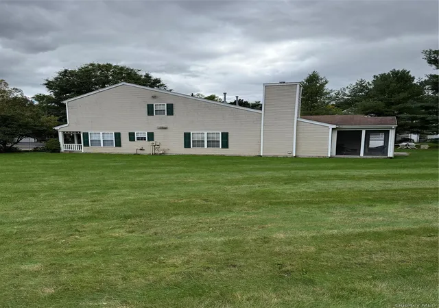 Photo 2 of Condo for sale at 11 Rambling Brk, Poughkeepsie (town), NY 12601 | MLS# 1056758 | Listing updated on 2026-10-08