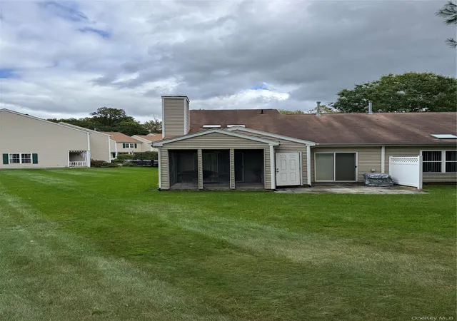 Photo 3 of Condo for sale at 11 Rambling Brk, Poughkeepsie (town), NY 12601 | MLS# 1056758 | Listing updated on 2026-10-08