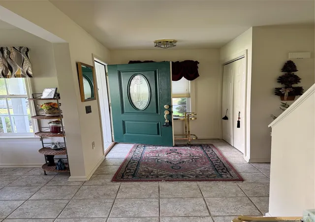 Photo 4 of Condo for sale at 11 Rambling Brk, Poughkeepsie (town), NY 12601 | MLS# 1056758 | Listing updated on 2026-10-08