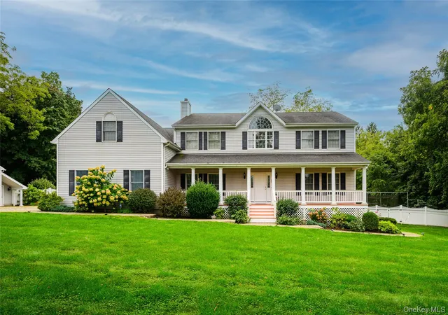 Photo 3 of Single family home for sale at 14 Windsor Rd, Yorktown, NY 10598 | MLS# 1056760 | Listing updated on 2026-10-10