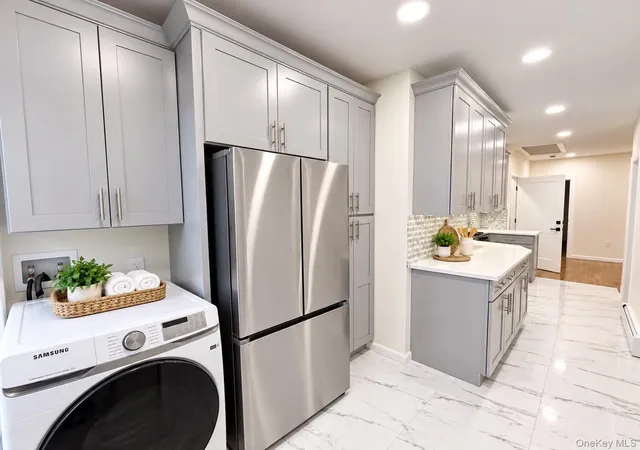 Photo 4 of House for sale at 628 Leland Ave, New York, NY 10473 | MLS# 1056771 | Listing updated on 2026-09-30