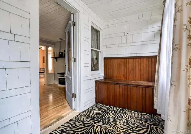 Photo 3 of Single family home for sale at 8 Juliet St, Islip, NY 11706 | MLS# 1056774 | Listing updated on 2026-10-02