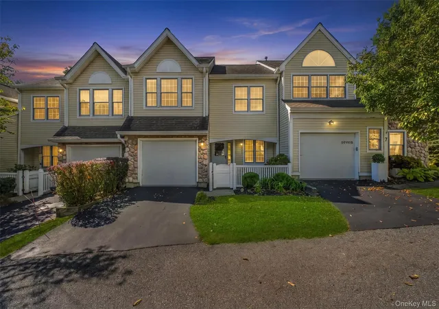 Photo 3 of Condo for sale at 5 S Cambridge Ct, Fishkill, NY 12524 | MLS# 1056776 | Listing updated on 2026-10-10